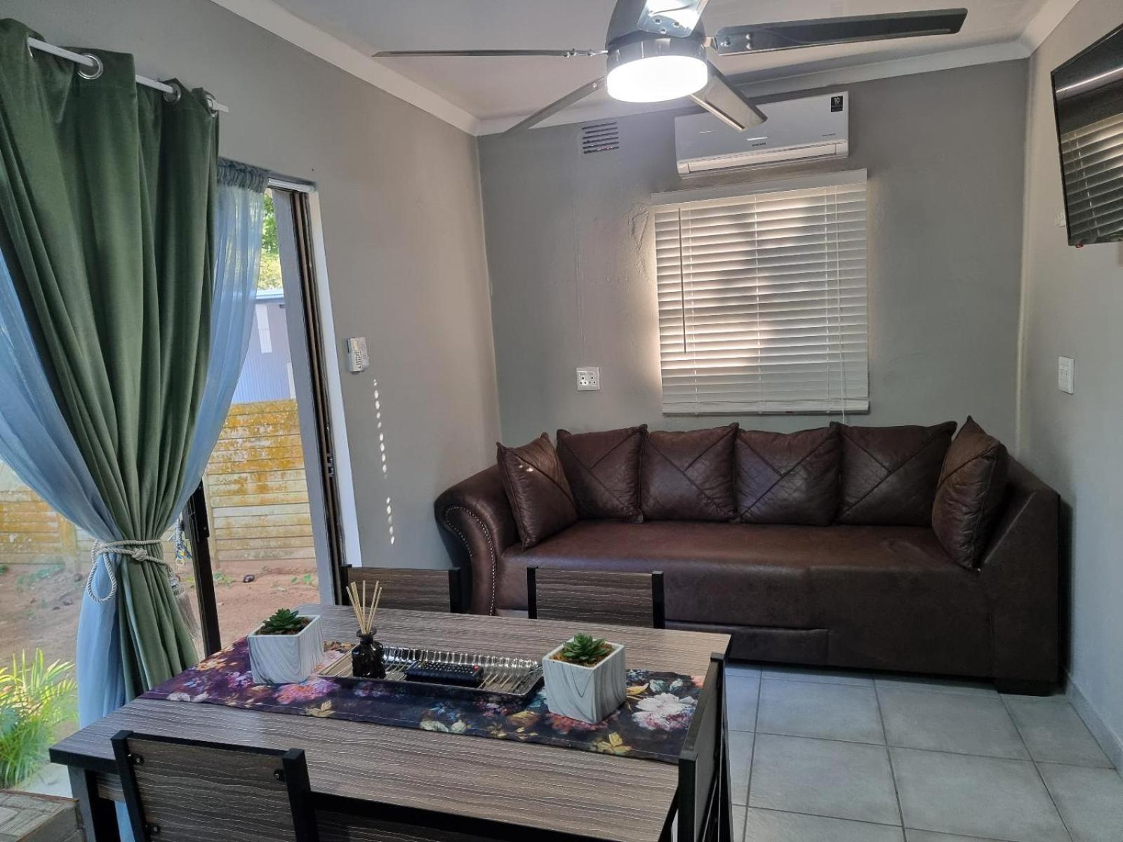 Boskraai Self-catering -74 Hornbill Street